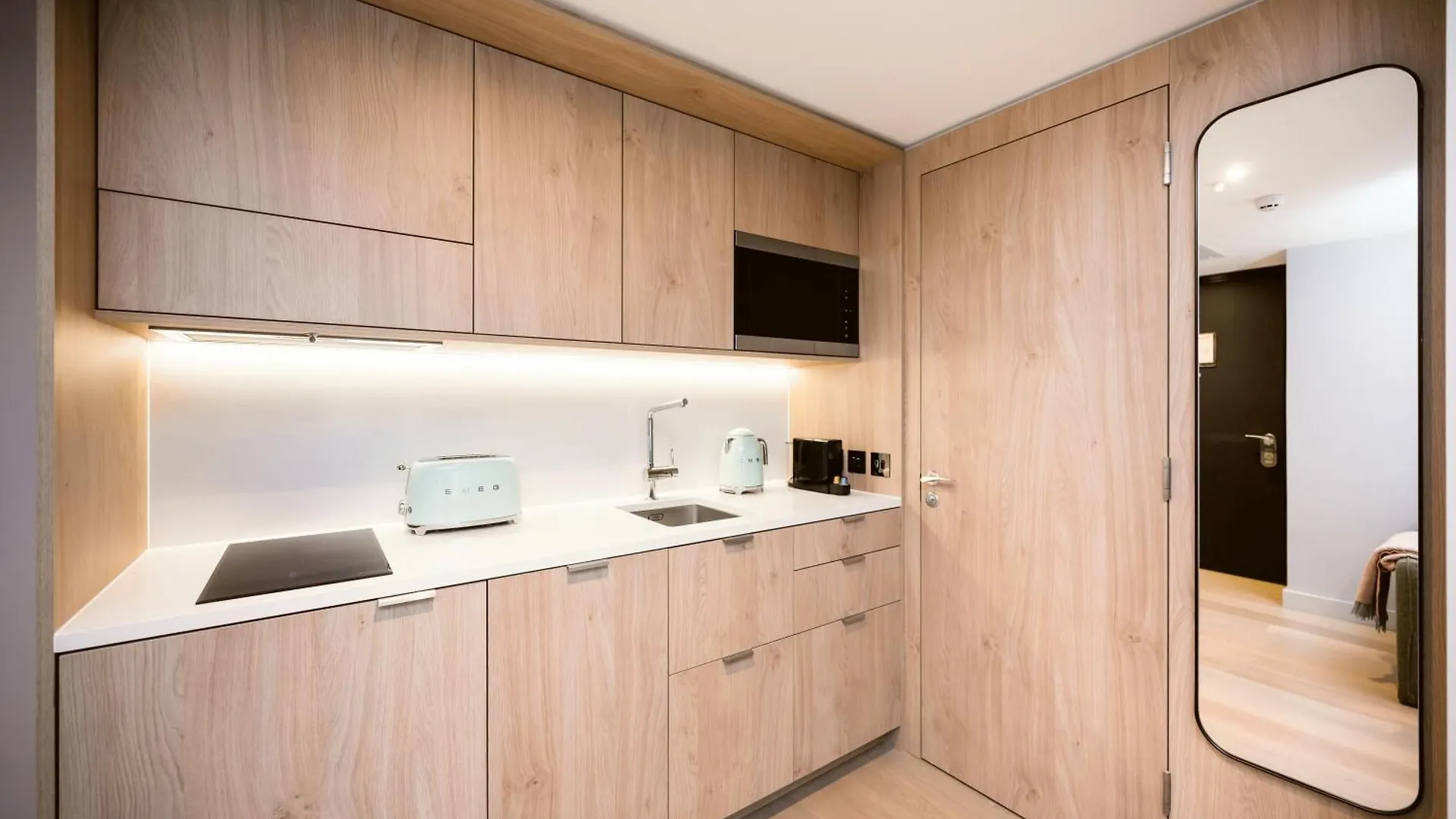 Wilde Aparthotels Lisbon Liberdade 4*,  Portugal